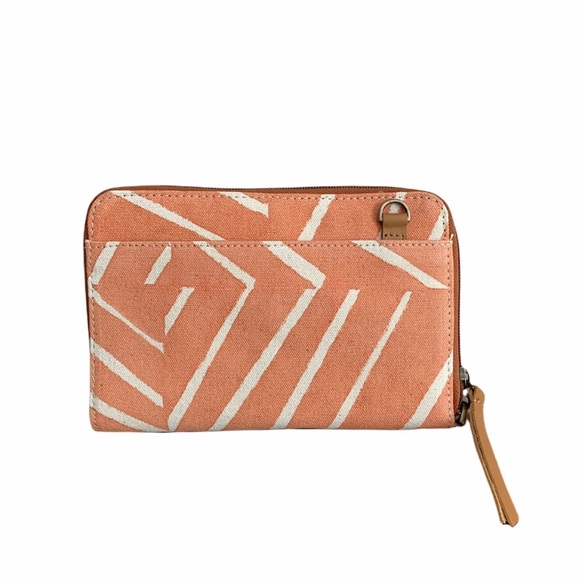 NWT Wallet - Crossbody Wallet with detachable strap. Fabric and leather. - Picture 4 of 9